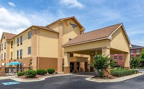 Comfort Inn Garner 3*